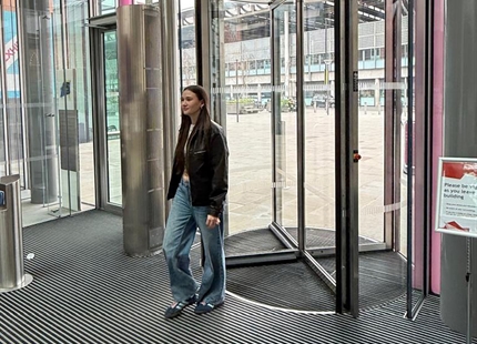 JS air curtain makes a striking entrance at the Francis Crick Institute