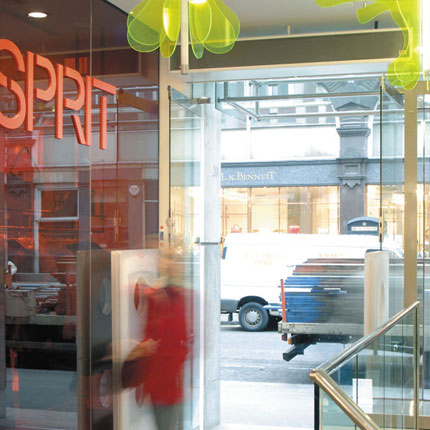 Air curtain at Esprit, London