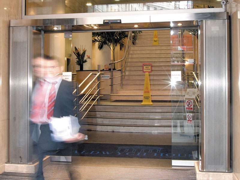 Windbox air curtain at Aldwych House, London